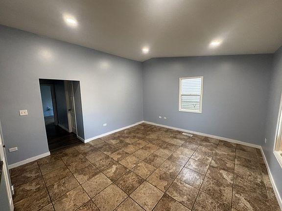 3rd image of 737 Foran Ln
