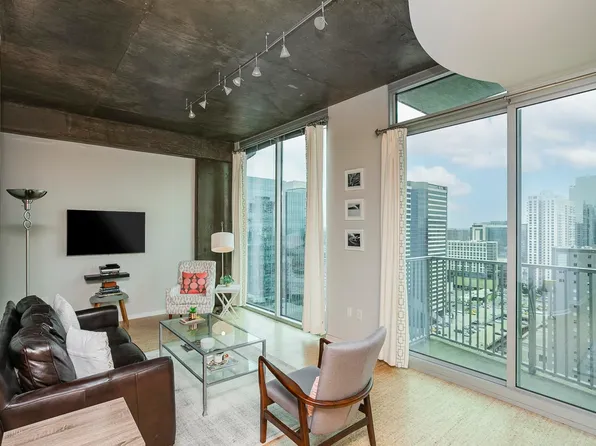 415 Church St APT 2210, Nashville, TN 37219