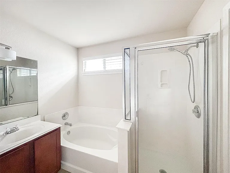 7810 Squirrel Hollow Dr — Photo 22