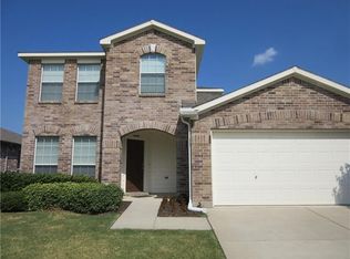 9236 Lamplighter Trl, Fort Worth, TX 76244