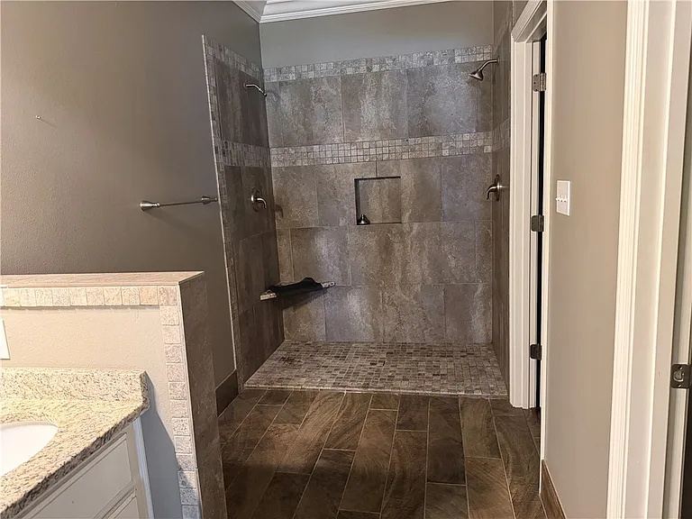 11073 Club House Pkwy — Photo 30