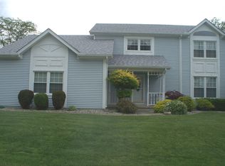 1152 Heritage Ln, Oregon, OH 43616