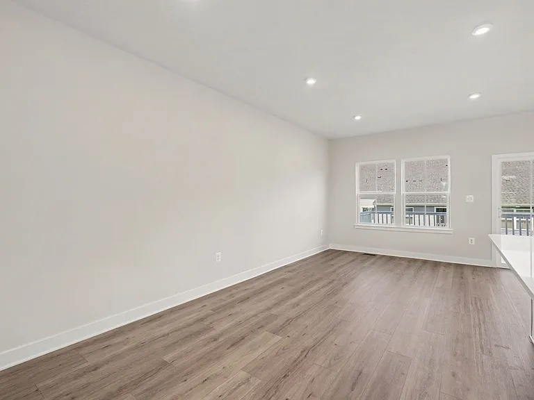 9177 Edenderry Dr — Photo 15