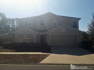 2332 Brian Lakes Dr E, Jacksonville, FL 32221