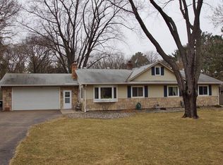 8060 Groveland Rd, Saint Paul, MN 55112