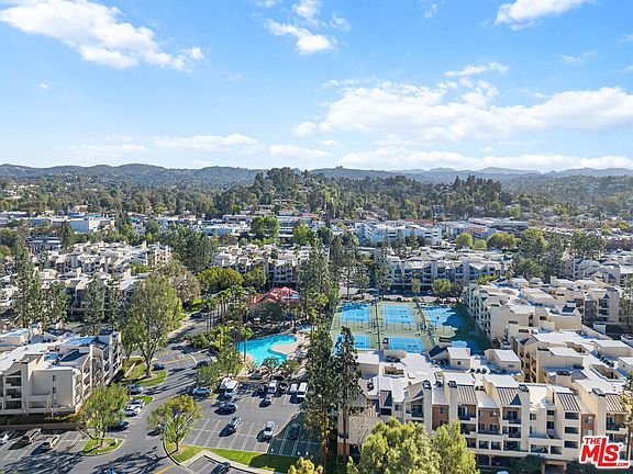 4th image of 21550 Burbank Blvd APT 207