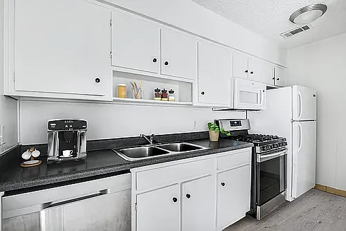 Pease Parkside Apartments — Photo 38