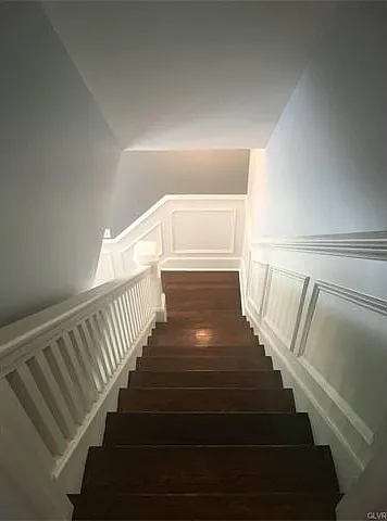 4 bed, 1800 sqft, $2,050 — Photo 3