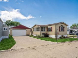 200 Alpine Dr, West Des Moines, IA 50265