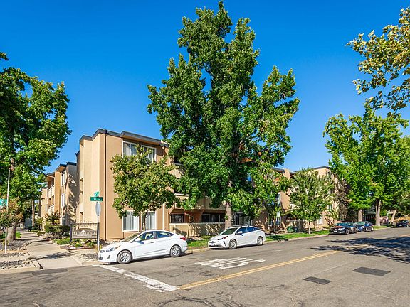 2nd image of 2025 28th St APT 218