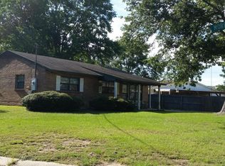3303 Wesley St, Pascagoula, MS 39567