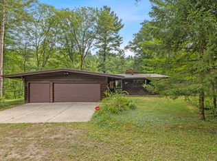 21802 W Lake Montcalm Rd, Howard City, MI 49329
