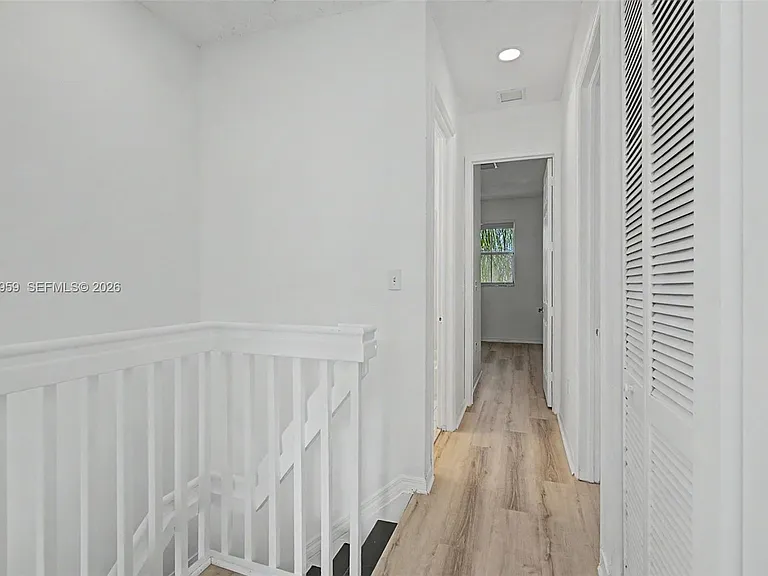 975 NE 42nd Ter #975 — Photo 22