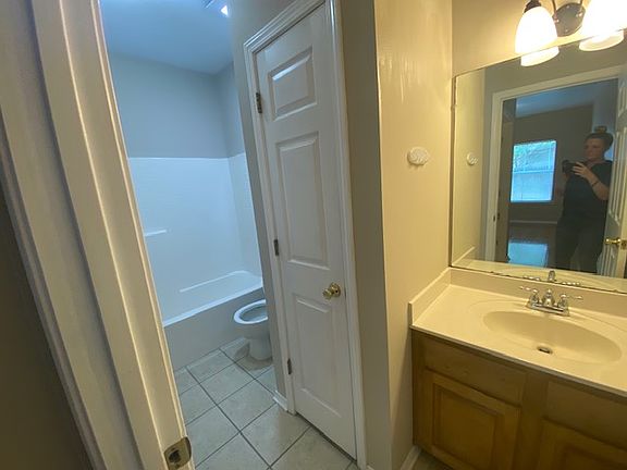 3rd image of 13586 Laurel Oaks Ln
