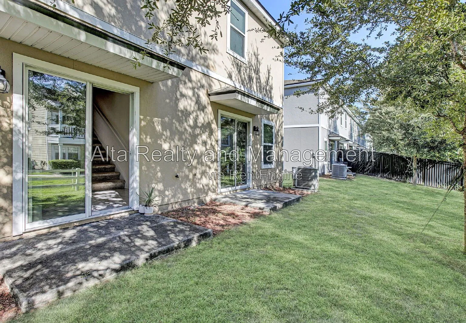 3 bed, 2.5 bath, 1502 sqft, $1,895 — Photo 4