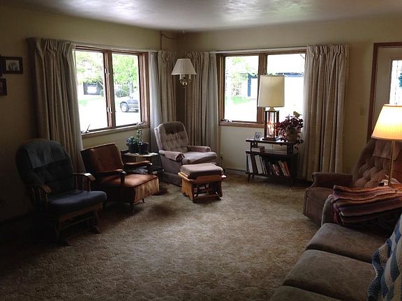 5th image of 1613 Becher Dr
