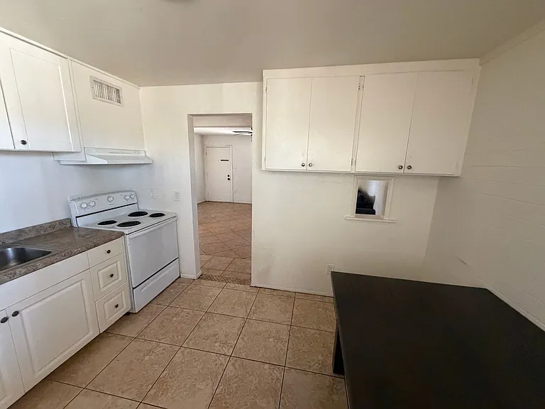 2150 W Missouri Ave #109 — Photo 8