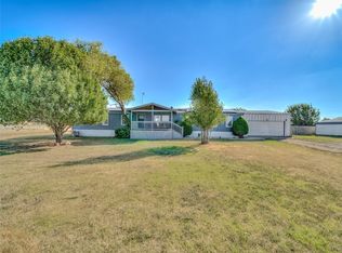 4044 Dee Dr, Terrell, TX 75160