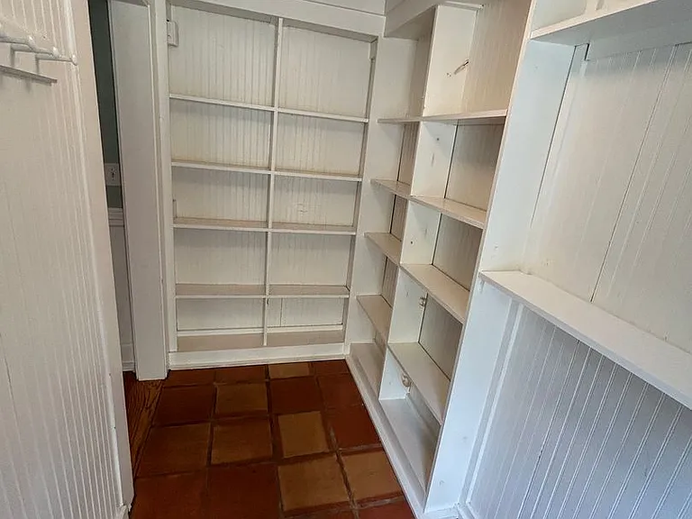 2461 Lyndhurst Ave — Photo 80