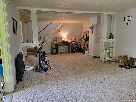 3rd image of 303 N 2nd St
