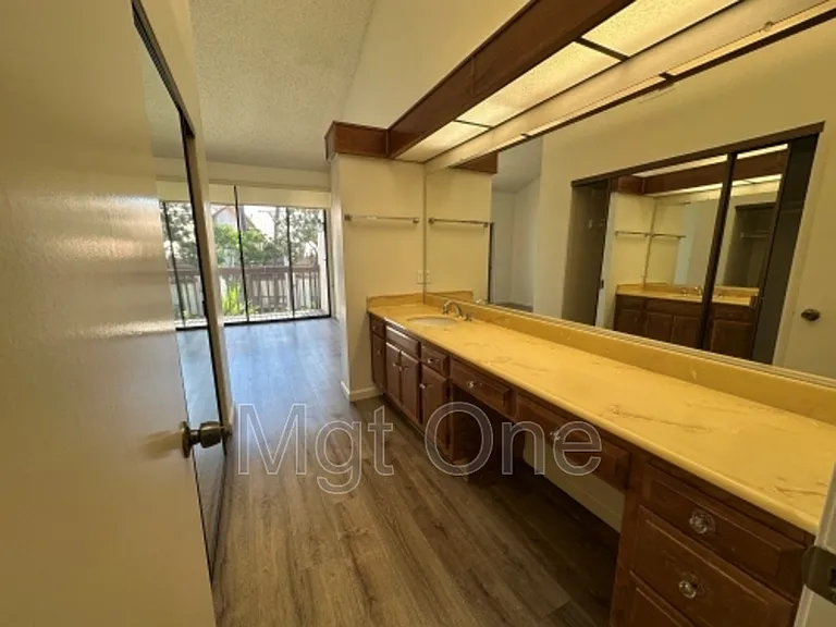 235 Oahu Way — Photo 14
