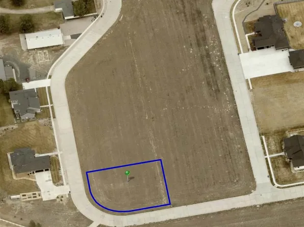 3819 Hilltop Estate Pl, Scottsbluff, NE 69361