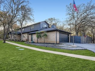 900 Pioneer Cir E, Argyle, TX 76226