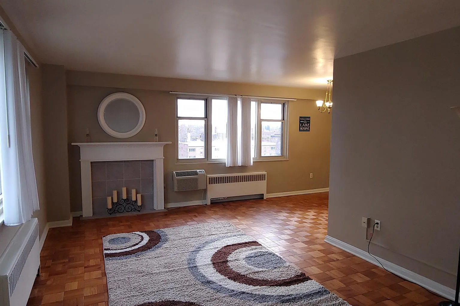 11820 Edgewater Dr — Photo 1