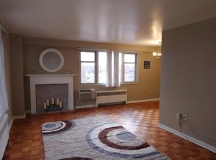 11820 Edgewater Dr APT 719, Lakewood, OH 44107