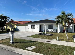 13751 SW 21st Ter, Miami, FL 33175