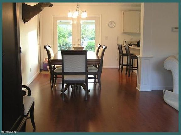 3rd image of 1354 Terrace Ct NE