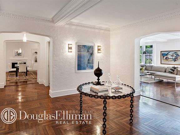 2nd image of 911 Park Ave APT 2A