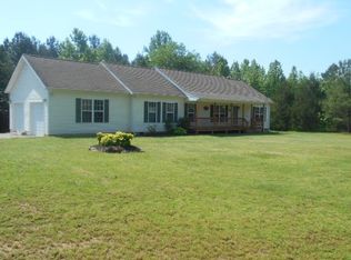 686 Weaver Rd, Green Bay, VA 23942
