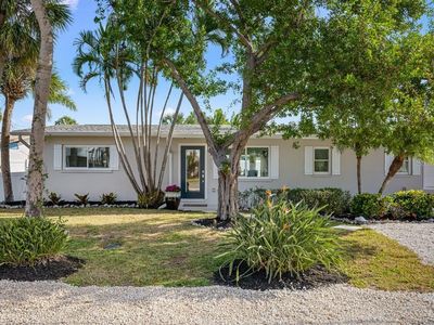 211 85th St, Holmes Beach, FL, 34217