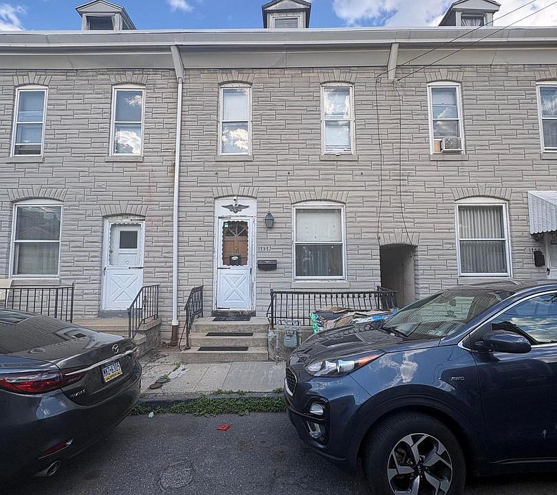 1st image of 1737 Thorn St