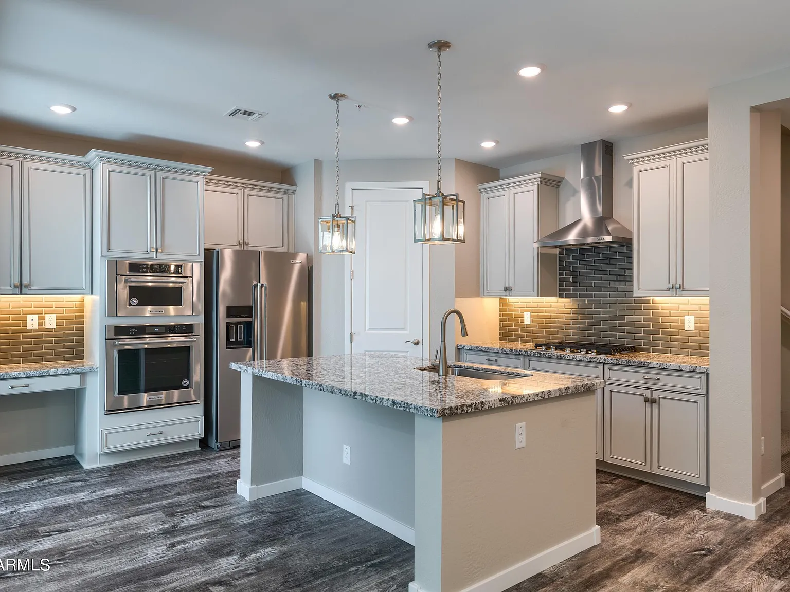 3 bed, 2.5 bath, 2060 sqft, $2,495 — Photo 1