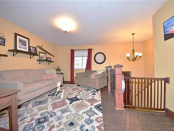 3rd image of 204 Lookout Ave