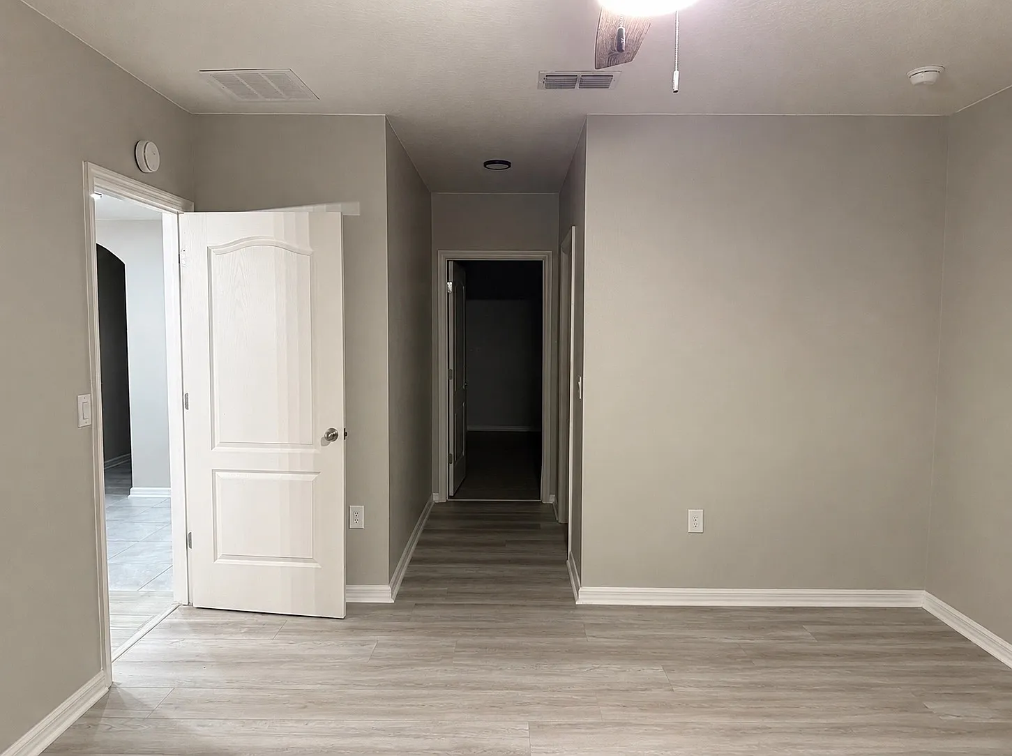 3 bed, 1690 sqft, $2,000 — Photo 2