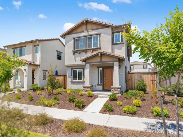 5016 Cumberland Dr, Roseville, CA 95747