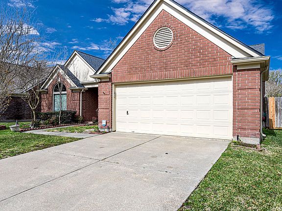 3rd image of 18062 Golden Ridge Dr