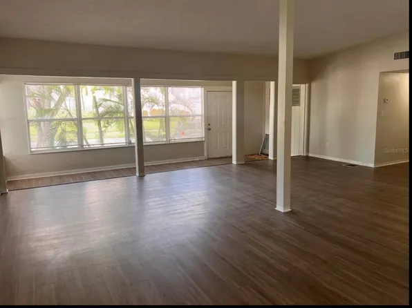101 Ricardo Way NE, Saint Petersburg, FL 33704