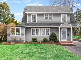 121 Old Post Rd, Fairfield, CT 06824