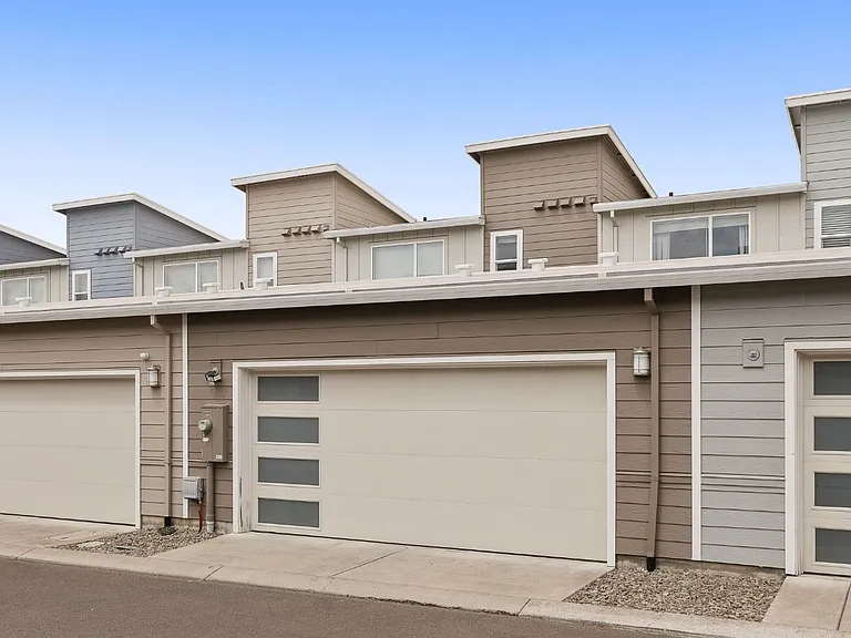 3478 SE Birchleaf St — Photo 32