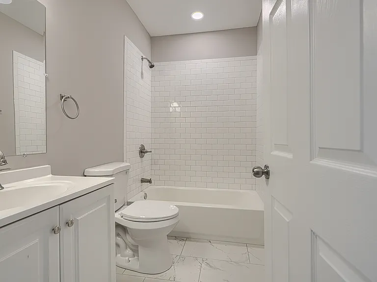 614 Savage St — Photo 8