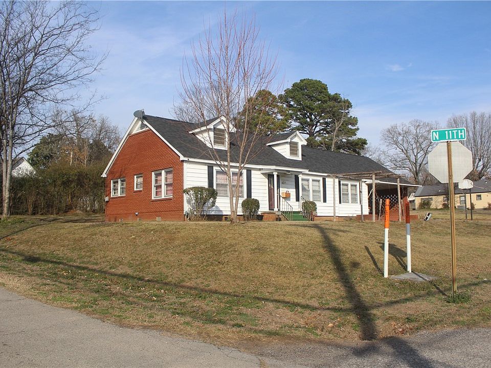 1st image of 1008 W College St