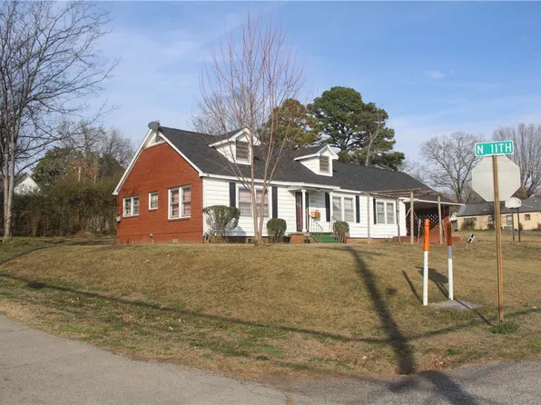 1008 W College St, Ozark, AR 72949