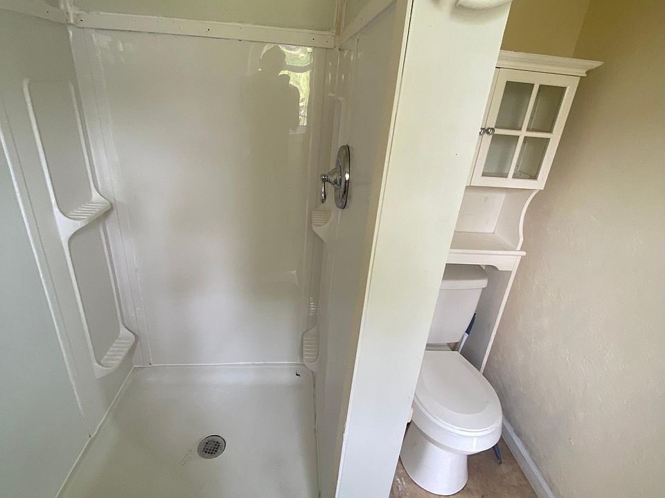 1st image of 141 Price St #143