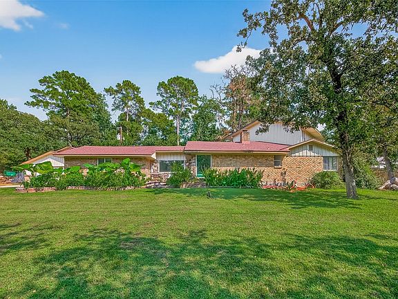 3rd image of 701 Saint Lawrence River Rd