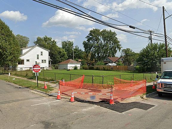 3rd image of 333 Richter St