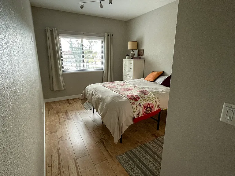 221 E 5th St #305 — Photo 11